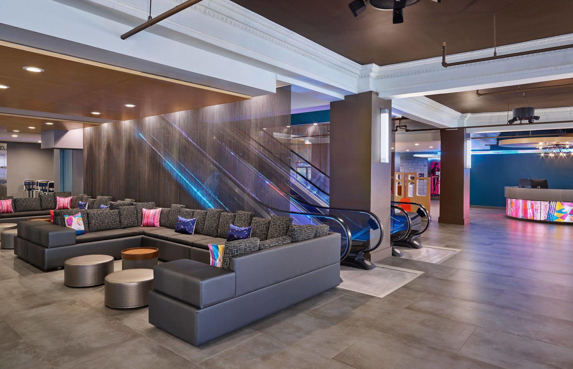 Hotel Aloft Houston Downtown Extérieur photo